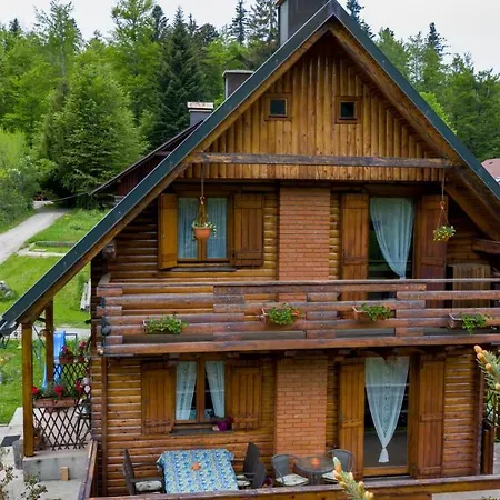 Planinska Kuca Happy Chalet Fužine